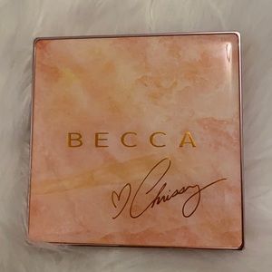BECCA X Chrissy Teigen Glow Face Palette